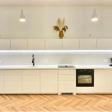 Loft Am Lech I Rollstuhlgerecht I Tiefgarage I Kueche I Terrasse *