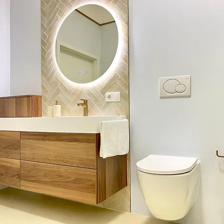 Loft Am Lech I Rollstuhlgerecht I Tiefgarage I Kueche I Terrasse Daire